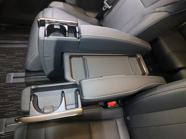 トヨタ アルファード ハイブリッド13枚目