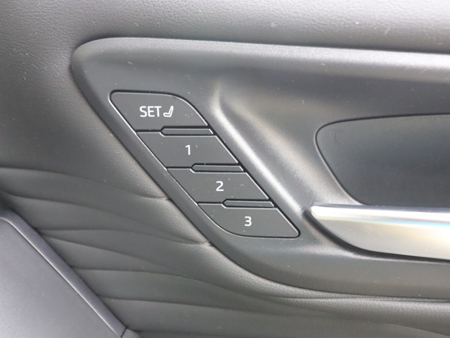 トヨタ アルファード ハイブリッド4枚目