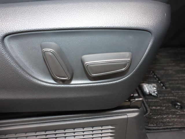 トヨタ アルファード ハイブリッド5枚目