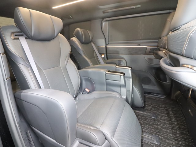 トヨタ アルファード ハイブリッド6枚目