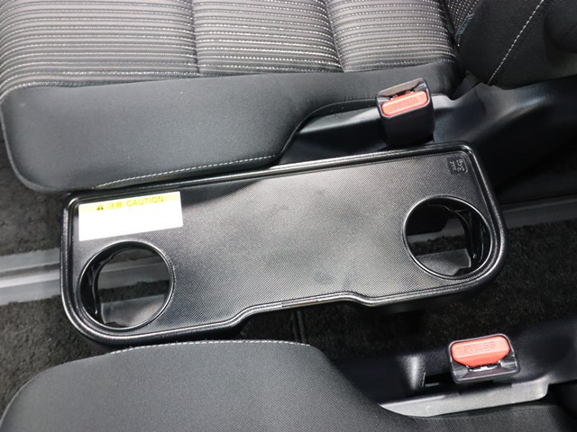 トヨタ ヴォクシー9枚目