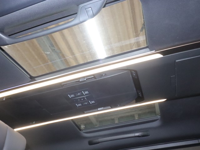 トヨタ アルファード ハイブリッド10枚目