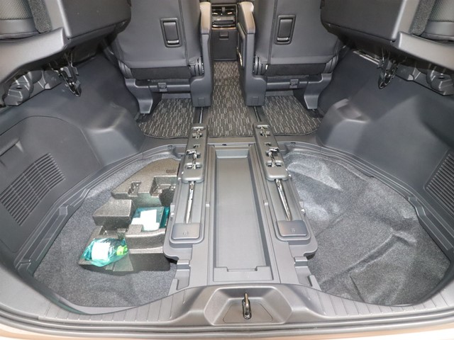 トヨタ アルファード ハイブリッド19枚目