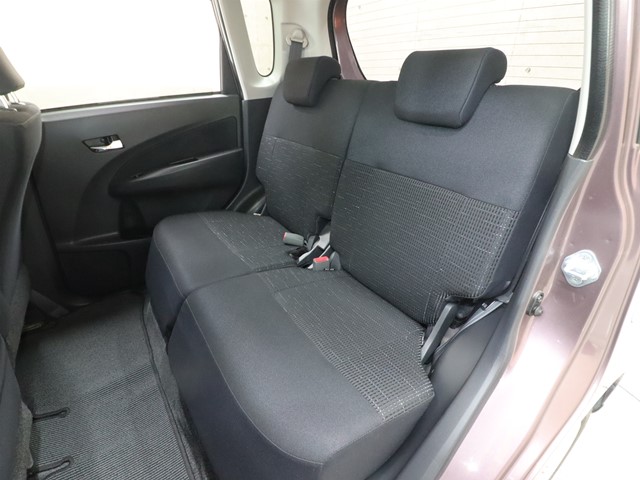 ダイハツ ムーヴカスタム8枚目