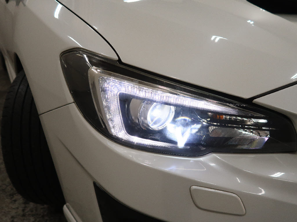 スバル レヴォーグ15枚目