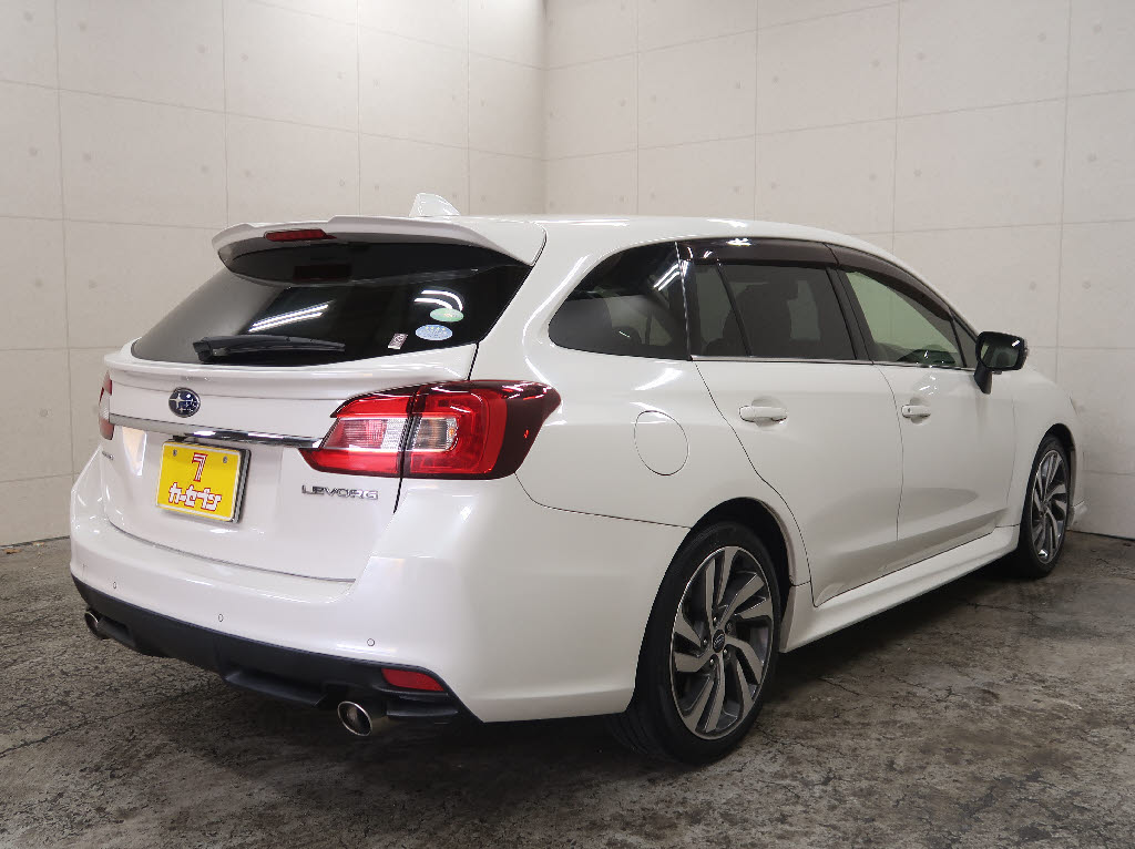 スバル レヴォーグ1枚目