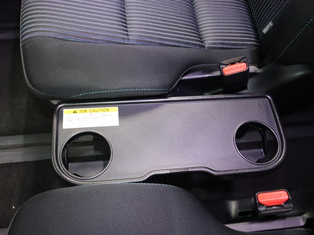 トヨタ ヴォクシー9枚目