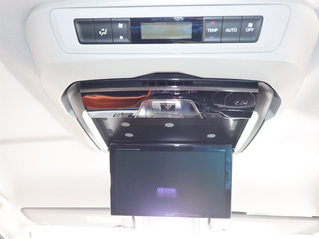 トヨタ ヴォクシー6枚目