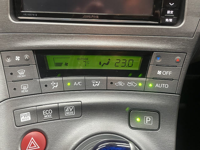 トヨタ プリウス17枚目