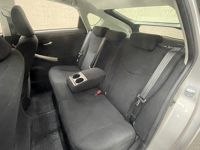 トヨタ プリウス6枚目