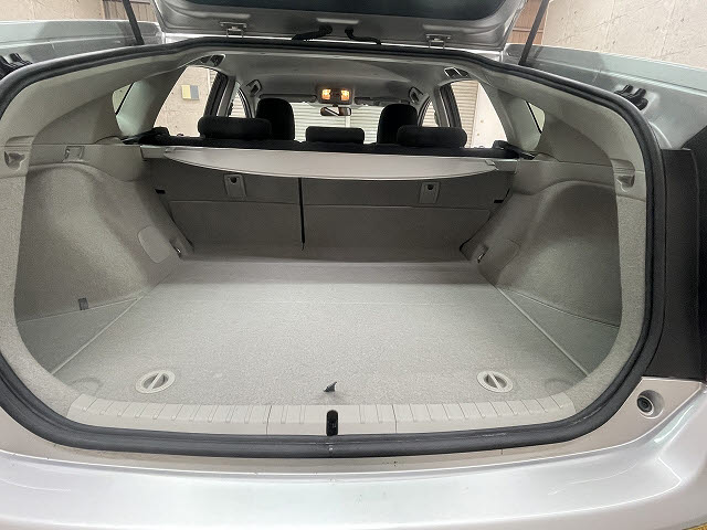 トヨタ プリウス7枚目