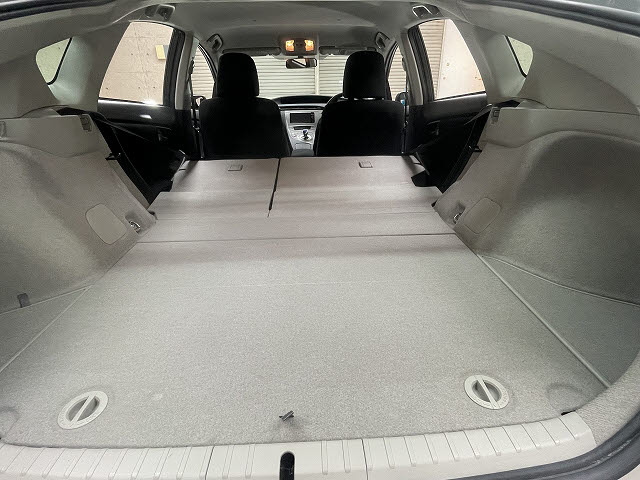 トヨタ プリウス8枚目