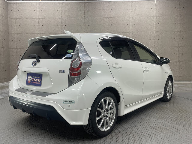 トヨタ アクア1枚目