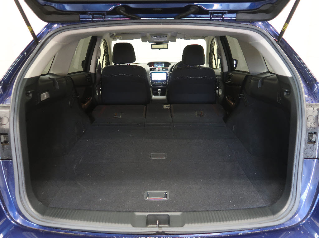 スバル レヴォーグ9枚目