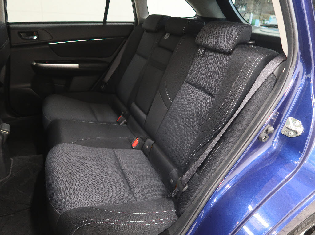 スバル レヴォーグ7枚目