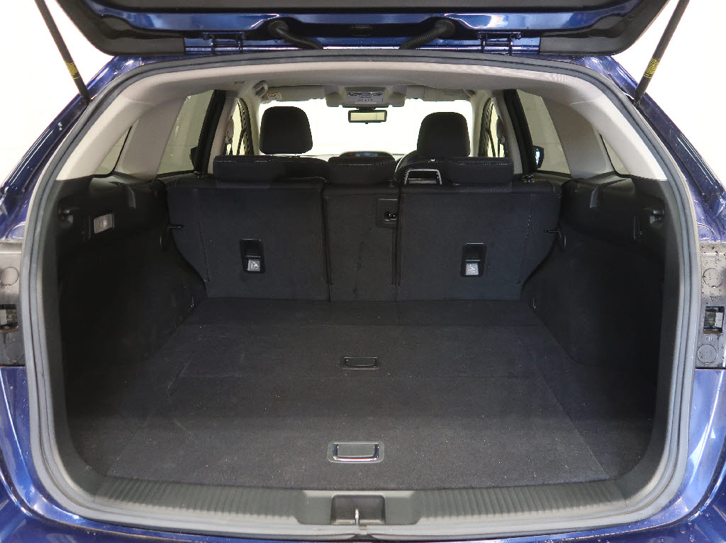 スバル レヴォーグ8枚目