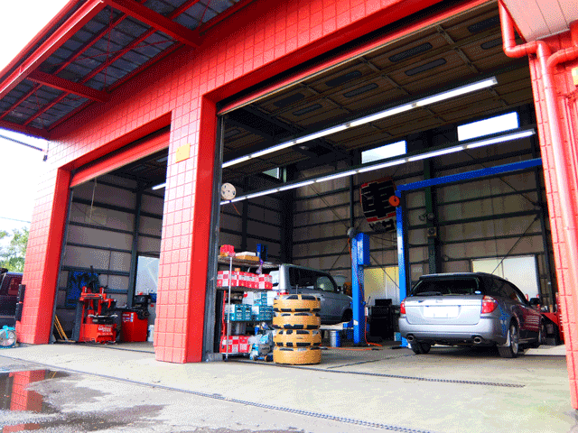 カーセブン春日部店自動車整備工場の画像